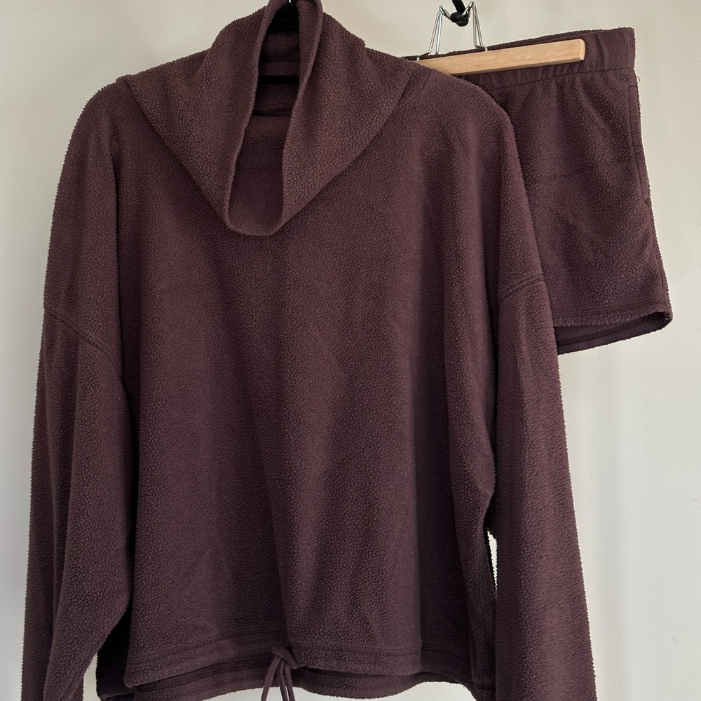 AERIE brown sweater & shorts sleep set